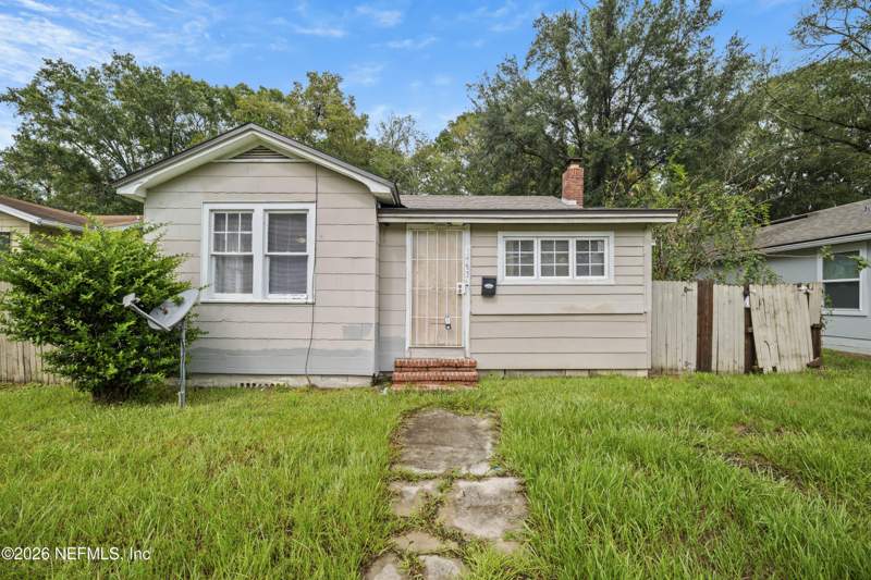 3 bedroom Single Family Residence at 1585 W 15th Street, Grand Boulevard, Jacksonville — photo 2