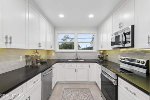 3025 Hendricks Avenue, Jacksonville FL - photo 13 of 46