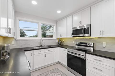 3025 Hendricks Avenue, Jacksonville FL - photo 14 of 46