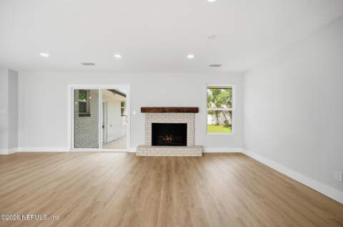 1331 Grandview Drive, Jacksonville FL - photo 12 of 45
