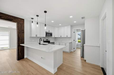 1331 Grandview Drive, Jacksonville FL - photo 20 of 45
