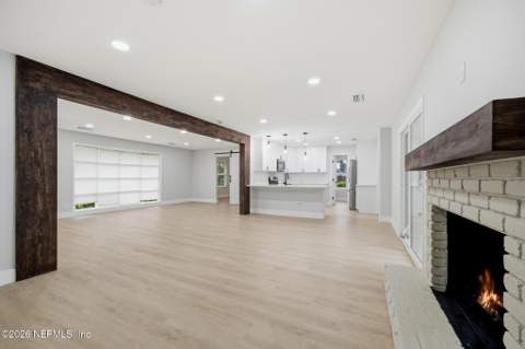 1331 Grandview Drive, Jacksonville FL - photo 16 of 45