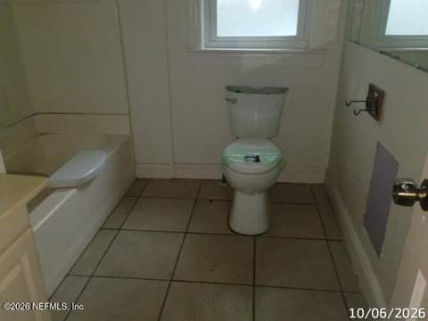 3140 Broadway Avenue, Jacksonville FL - photo 6 of 9