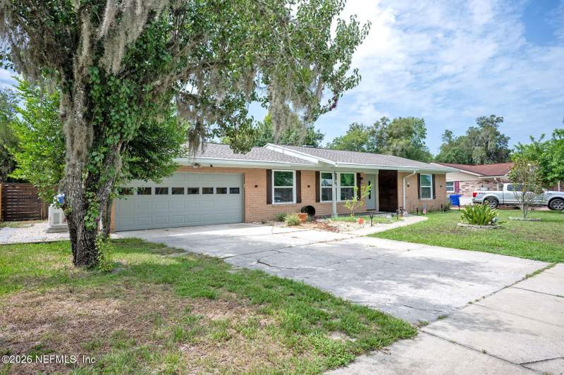 4 bedroom Single Family Residence at 2229 Marcel Drive, Chateau Village, Orange Park — photo 2