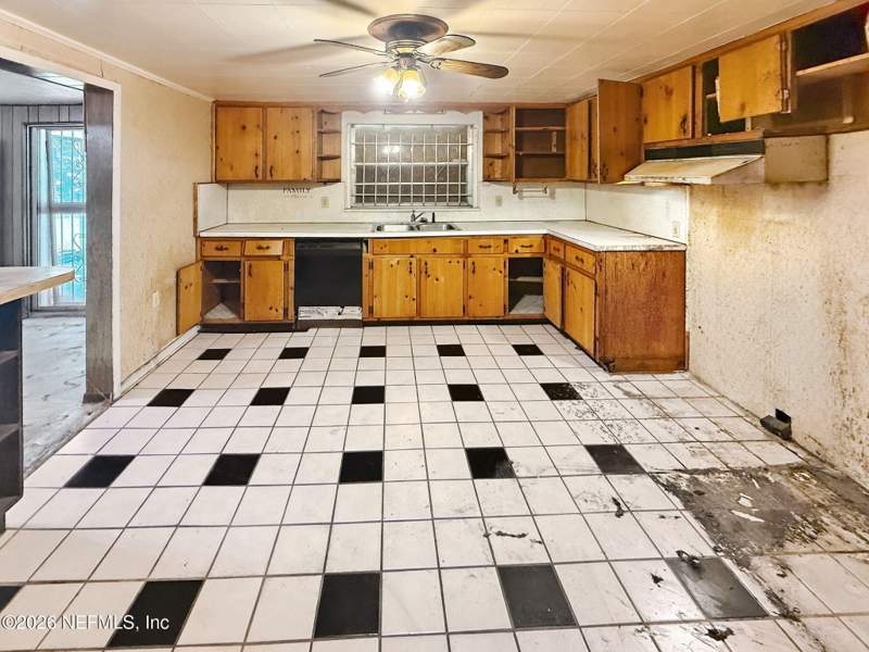 3 bedroom Single Family Residence at 2921 Tinsley Road, Johnsons Replat, Jacksonville — photo 5