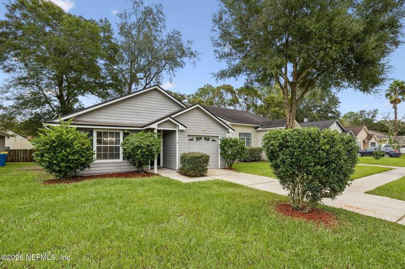 3 bedroom Single Family Residence at 3653 Caroline Vale Boulevard, Caroline Forest, Jacksonville — photo 4