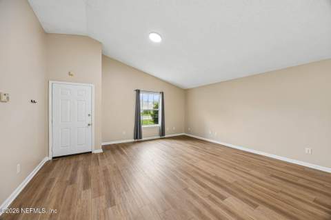 3653 Caroline Vale Boulevard, Jacksonville FL - photo 7 of 29