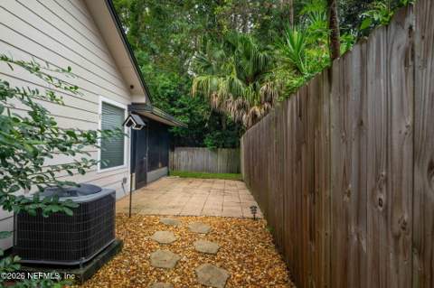 2786 Lantana Lakes Drive, Jacksonville FL - photo 24 of 34