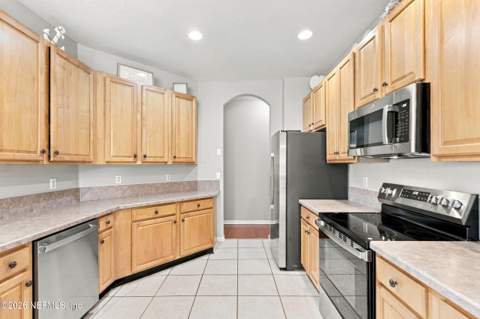 8812 Brighton Hill Circle, Jacksonville FL - photo 18 of 60