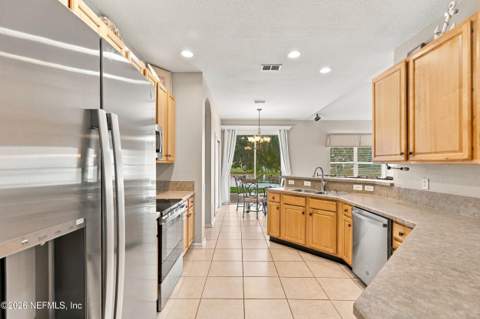 8812 Brighton Hill Circle, Jacksonville FL - photo 19 of 60
