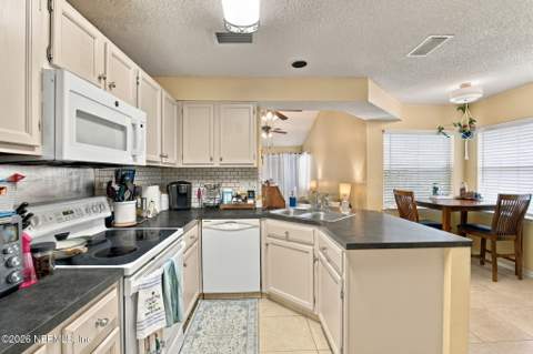 2786 Lantana Lakes Drive, Jacksonville FL - photo 13 of 34