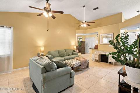 2786 Lantana Lakes Drive, Jacksonville FL - photo 6 of 34