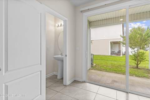 8207 Larose Road, Jacksonville FL - photo 14 of 27