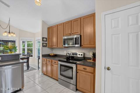1739 Moss Creek Drive, Fleming Island FL - photo 23 of 84