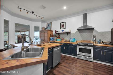 6211 Hyde Park Circle, Jacksonville FL - photo 15 of 51
