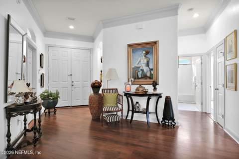 6211 Hyde Park Circle, Jacksonville FL - photo 9 of 51