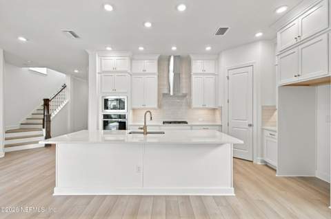 6010 Timber Pines Road, Jacksonville FL - photo 7 of 30