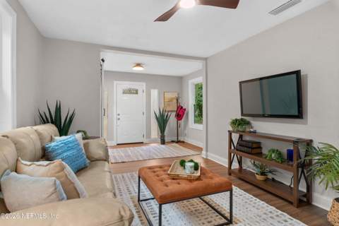 4757 Kingsbury Street, Jacksonville FL - photo 6 of 31
