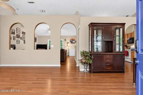 3196 Shadow Creek Road, Jacksonville FL - photo 8 of 30