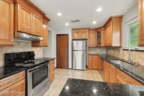 1058 Rene Court, Orange Park FL - photo 6 of 16