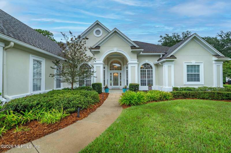 5 bedroom Single Family Residence at 4027 Turnberry Court, Hidden Hills Cc, Jacksonville — photo 3