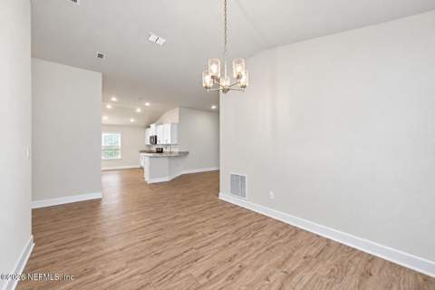 8179 Helmsley Boulevard, Jacksonville FL - photo 13 of 33