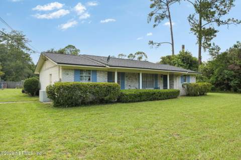 3934 Spring Glen Road, Jacksonville FL - photo 7 of 34