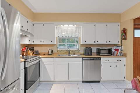 3934 Spring Glen Road, Jacksonville FL - photo 14 of 34