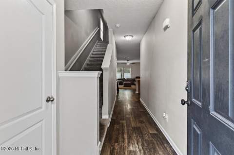 9048 Kipper Drive, Jacksonville FL - photo 8 of 65