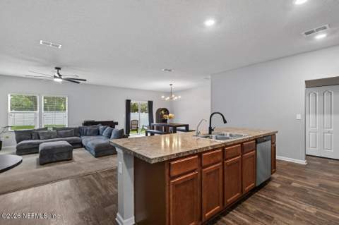 9048 Kipper Drive, Jacksonville FL - photo 10 of 65