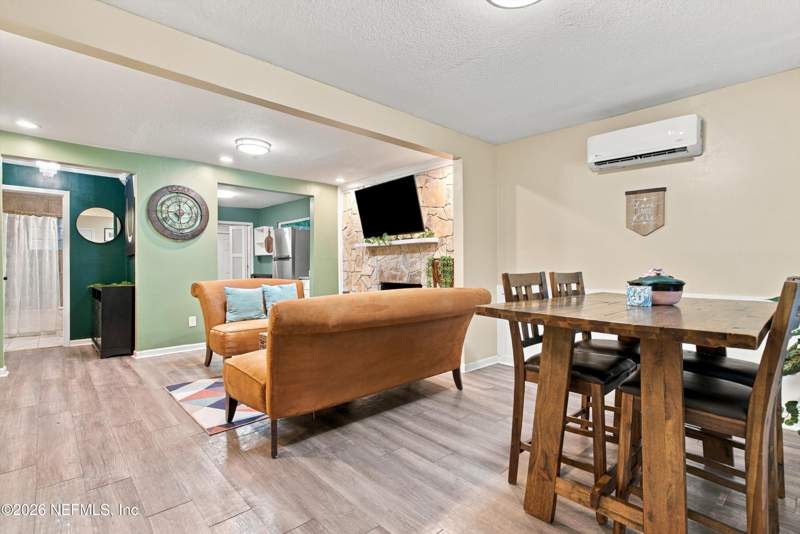 2 bedroom Single Family Residence at 3518 Lane Avenue, Pickett Donation, Jacksonville — photo 4