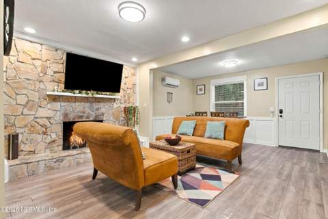 3518 Lane Avenue, Jacksonville FL - photo 7 of 45