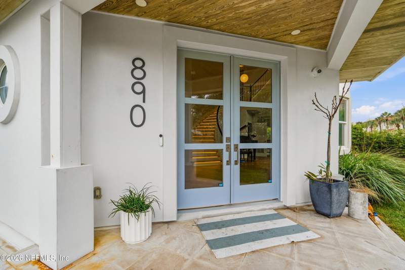 6 bedroom Single Family Residence at 890 Beach Avenue, Atlantic Beach, Atlantic Beach — photo 3