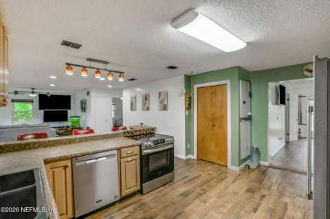 4992 Tan Street, Jacksonville FL - photo 14 of 53