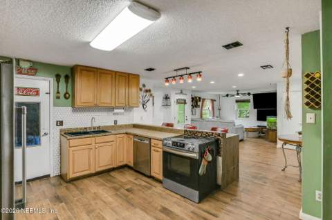 4992 Tan Street, Jacksonville FL - photo 13 of 53