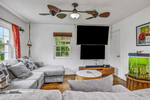 4992 Tan Street, Jacksonville FL - photo 6 of 53