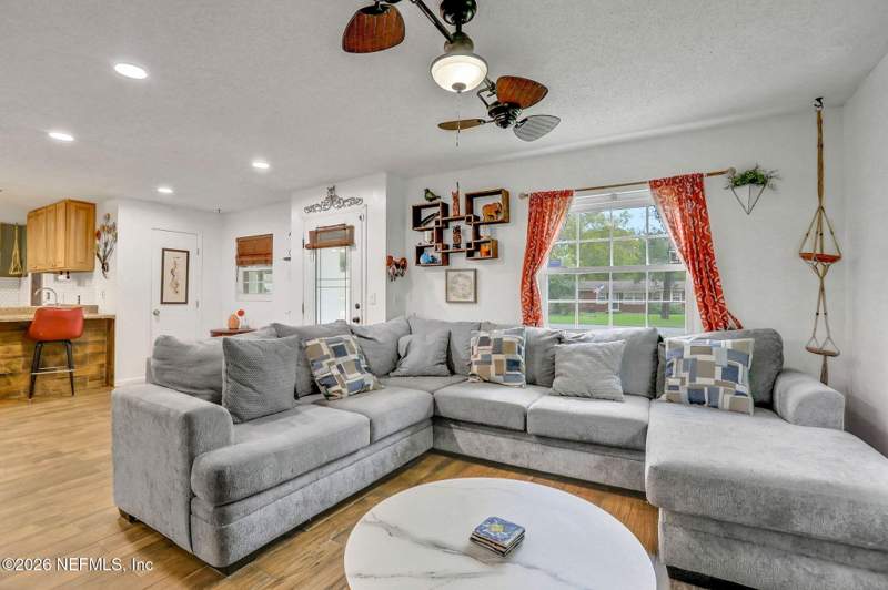 3 bedroom Single Family Residence at 4992 Tan Street, Del Rio, Jacksonville — photo 4