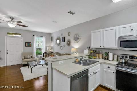 535 Hopewell Drive, Orange Park FL - photo 14 of 37