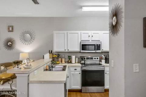 535 Hopewell Drive, Orange Park FL - photo 15 of 37