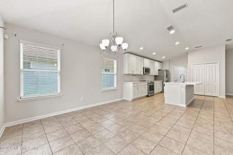 86458 Moonlit Walk Circle, Yulee FL - photo 13 of 48