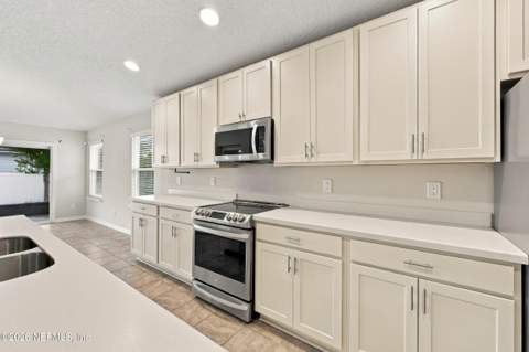 86458 Moonlit Walk Circle, Yulee FL - photo 20 of 48
