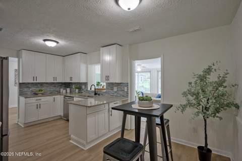 7837 Rondeau Drive, Jacksonville FL - photo 7 of 44