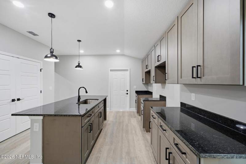 4 bedroom Single Family Residence at 3242 Dillon Street, Highway, Jacksonville — photo 3