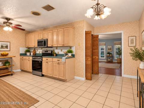 10704 Spurs Court, Jacksonville FL - photo 12 of 28