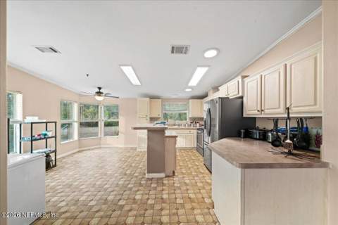 137 Franklin Avenue, Pomona Park FL - photo 24 of 64