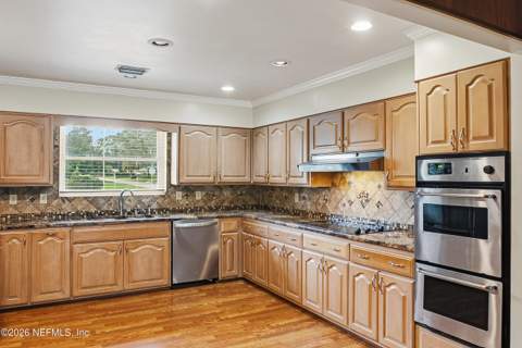 6831 San Sabastian Avenue, Jacksonville FL - photo 15 of 49