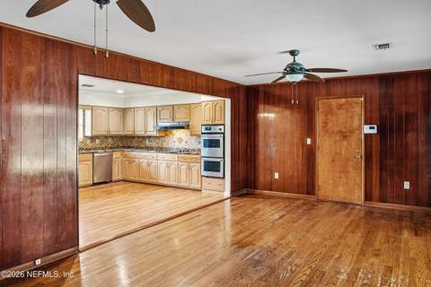 6831 San Sabastian Avenue, Jacksonville FL - photo 20 of 49