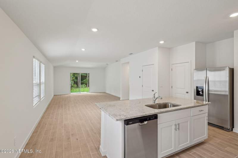 4 bedroom Single Family Residence at 10688 Lishwood Way, Kings Preserve, Jacksonville — photo 5