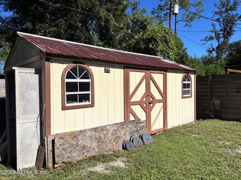 104 Oakdale Drive, Palatka FL - photo 20 of 24
