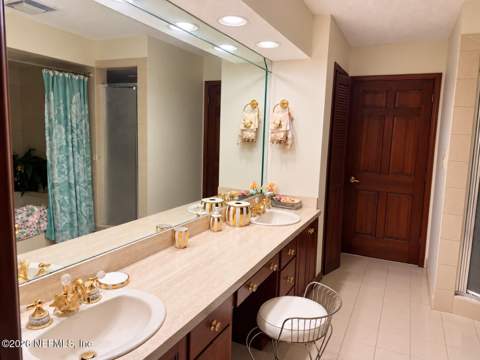 8125 Bahia Blanca Street, Jacksonville FL - photo 7 of 18